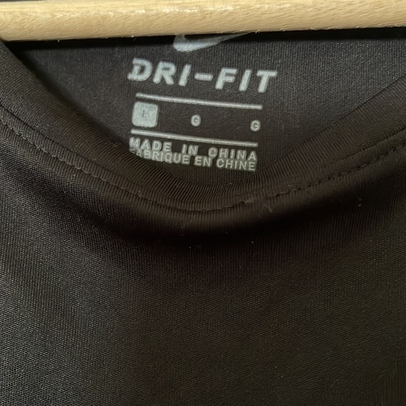Nike Dri-Fit T-Shirt - Picture 2 of 3